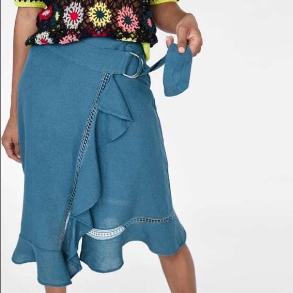 ZARA LINEN/COTTON BLUE RUFFLE WRAP SKIRT
